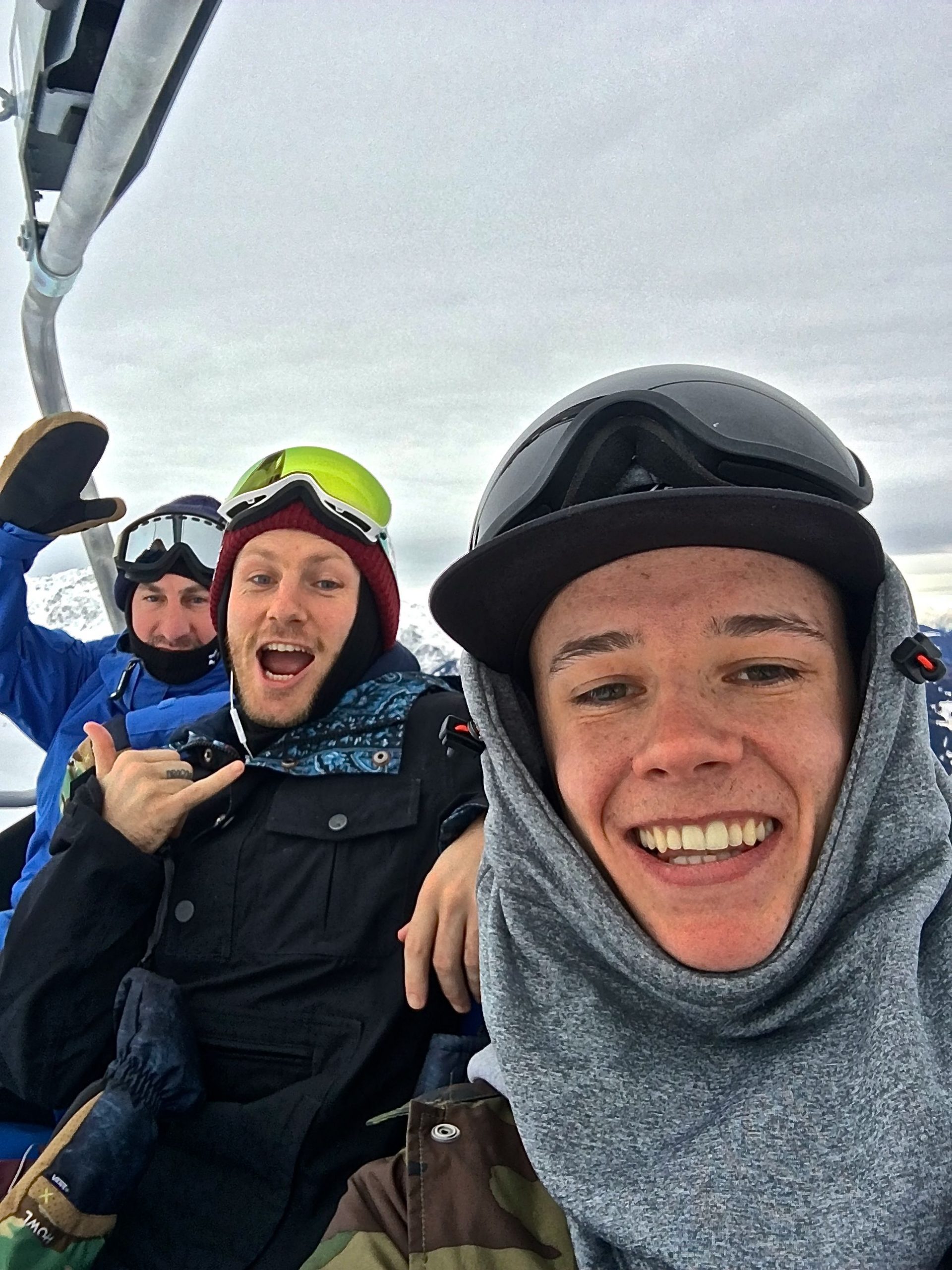 Chairlift selfies on the final day of shred. L-R, Method’s Chiso McApline, SOURCE’s Harry Mitchell Thompson & Subvert (Manchester, UK)’s Jack Isherwood