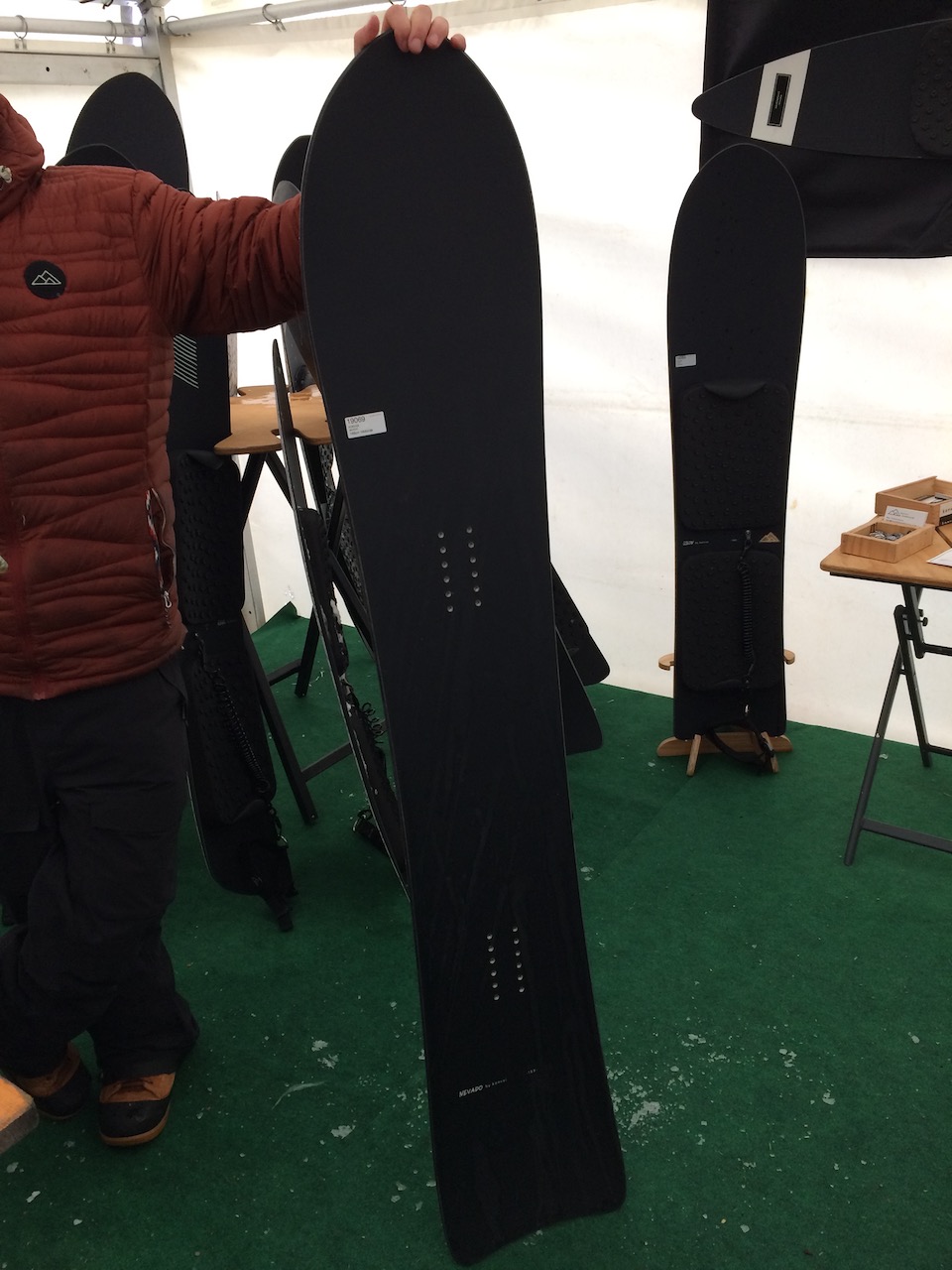 Konvoi's Nevado all mountain powder board has a power rocker line that