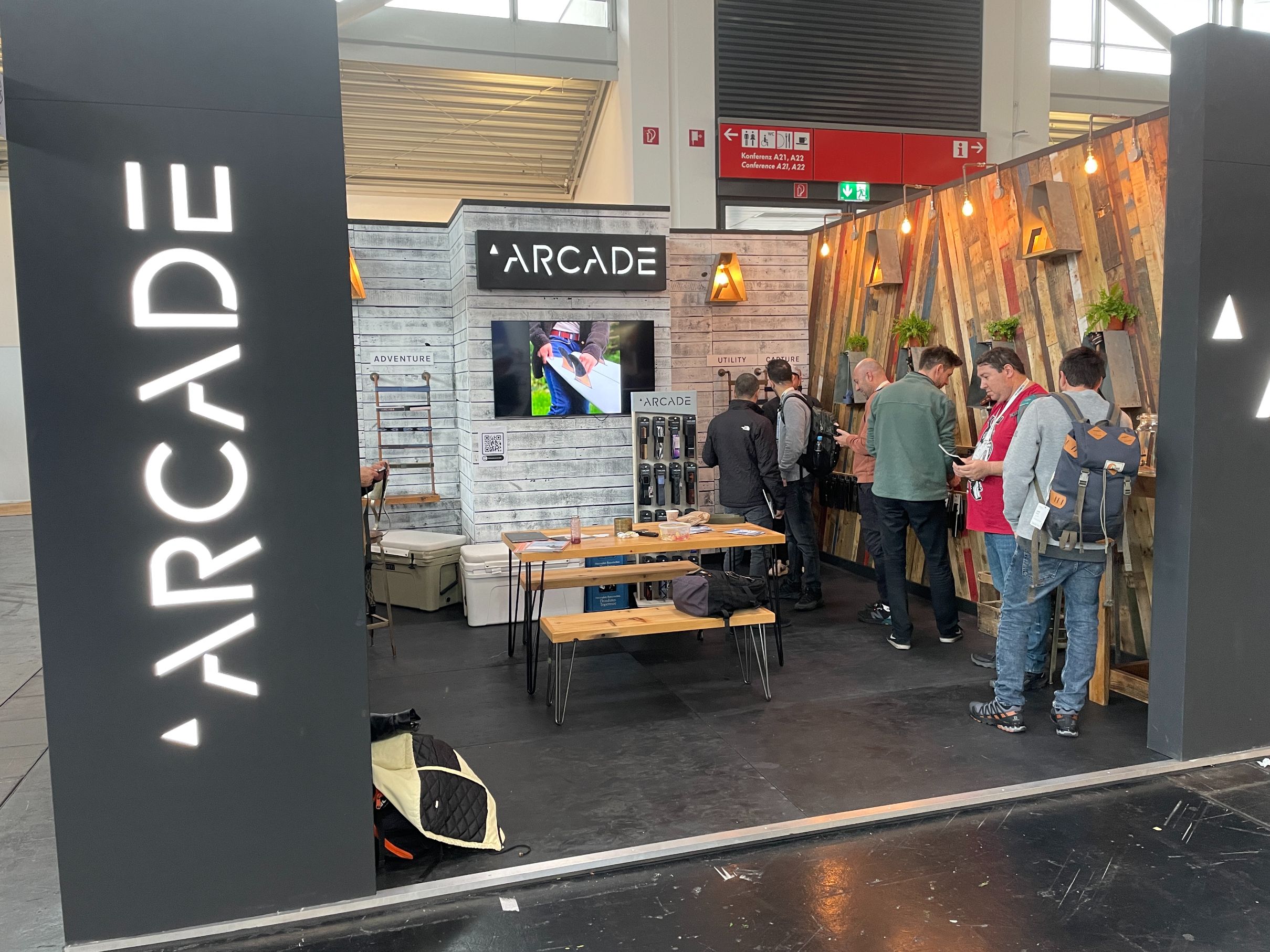 Arcade booth