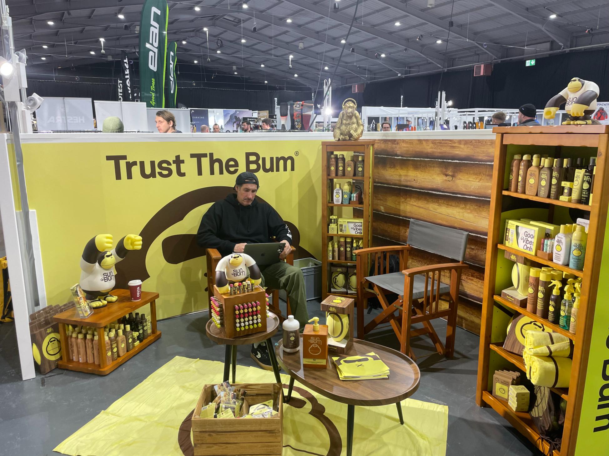 Sunbum booth