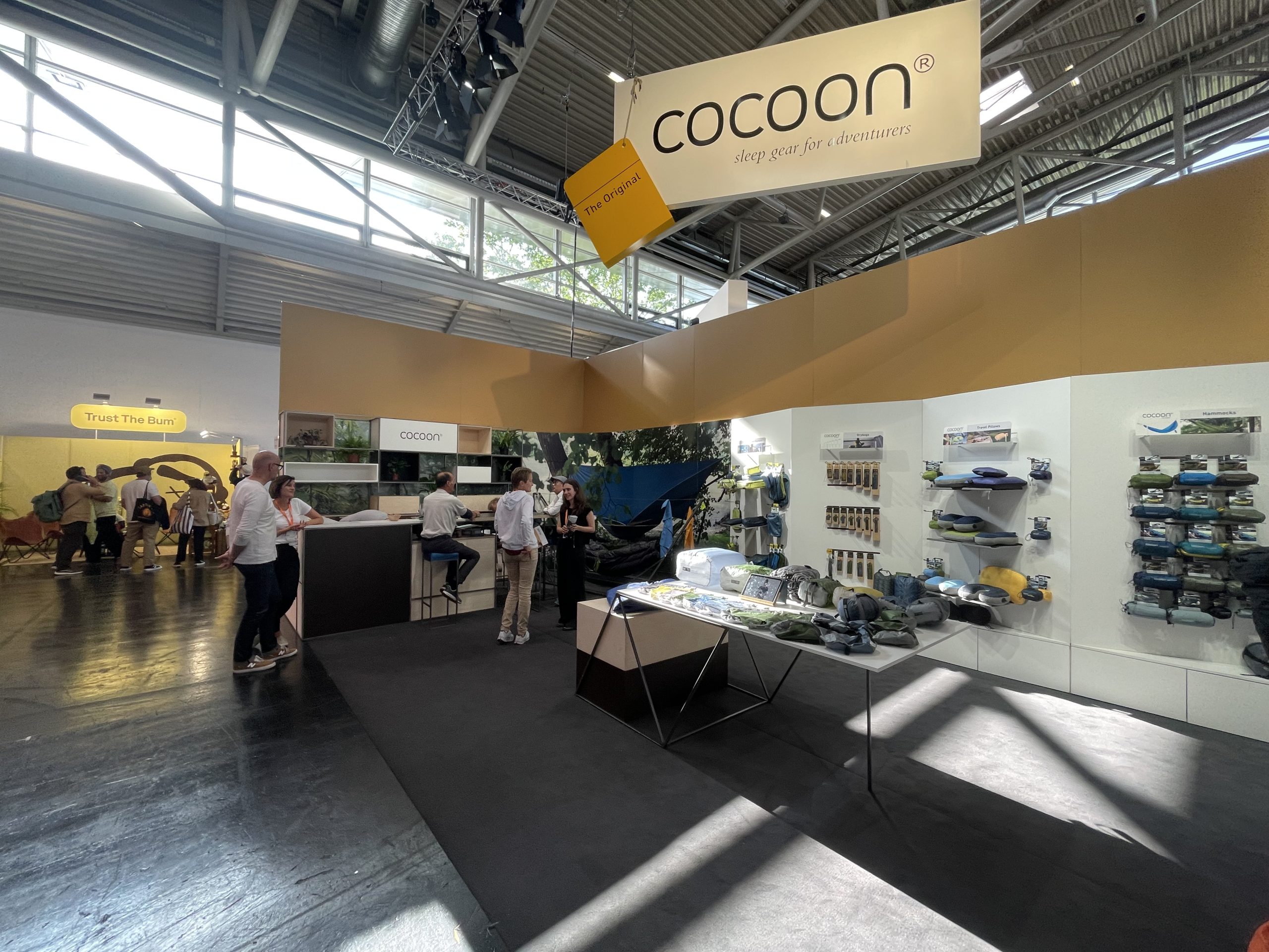 Cocoon booth