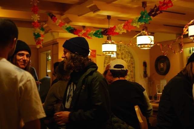 Vans Snow Day kick off in the hotel bar with team riders Zac Marben & Arthur Longo 