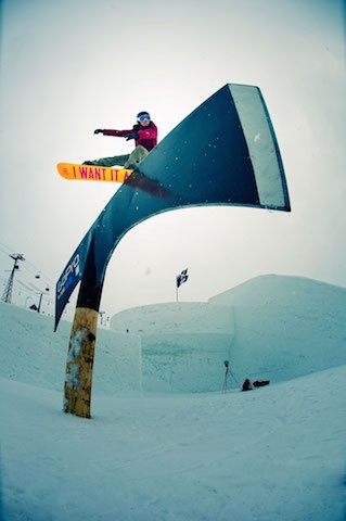 _AFP7711Rider_Isa-Derungs_Ax-Noseblunt-Photo-Alex-Papis.jpg